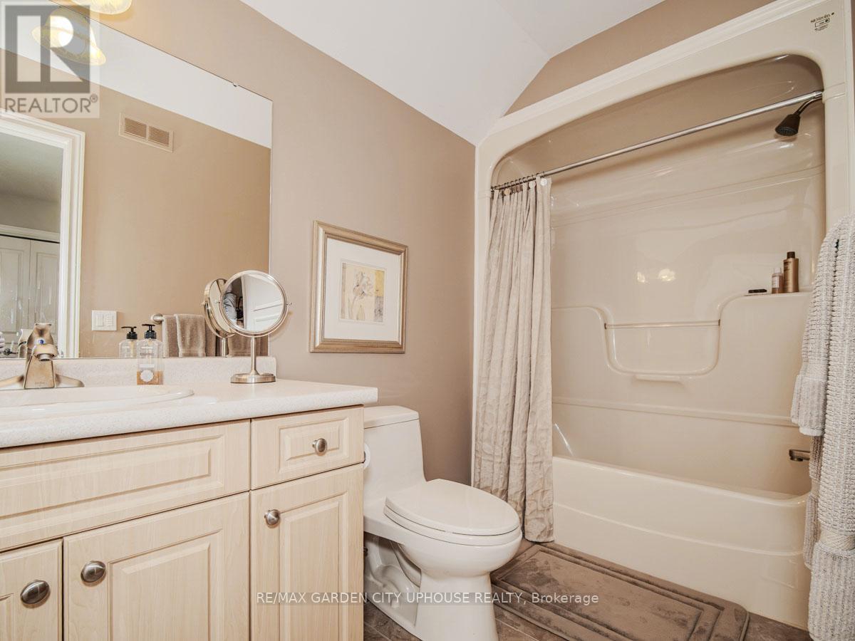 45 Oarsman Crescent, St. Catharines, Ontario L2N 6S7 - Photo 20 - X13877150