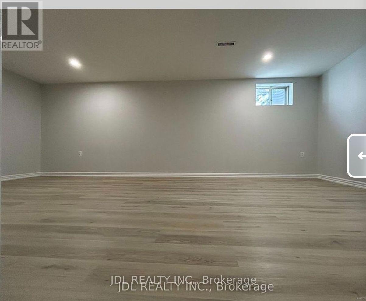 Kitchen Main/2 Beds Bsmt - 13 Pawnee Ave Avenue, Toronto, Ontario  M2H 3C6 - Photo 5 - C13874892