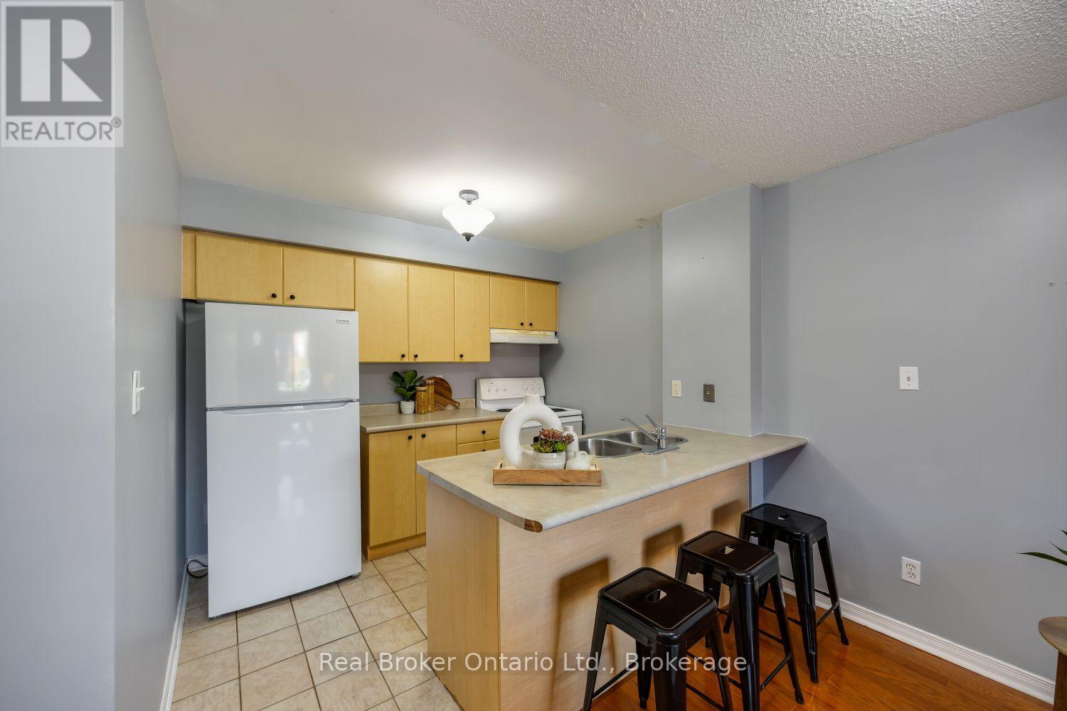 108 - 106 Aspen Springs Drive, Clarington, Ontario  L1C 5N7 - Photo 9 - E13877066