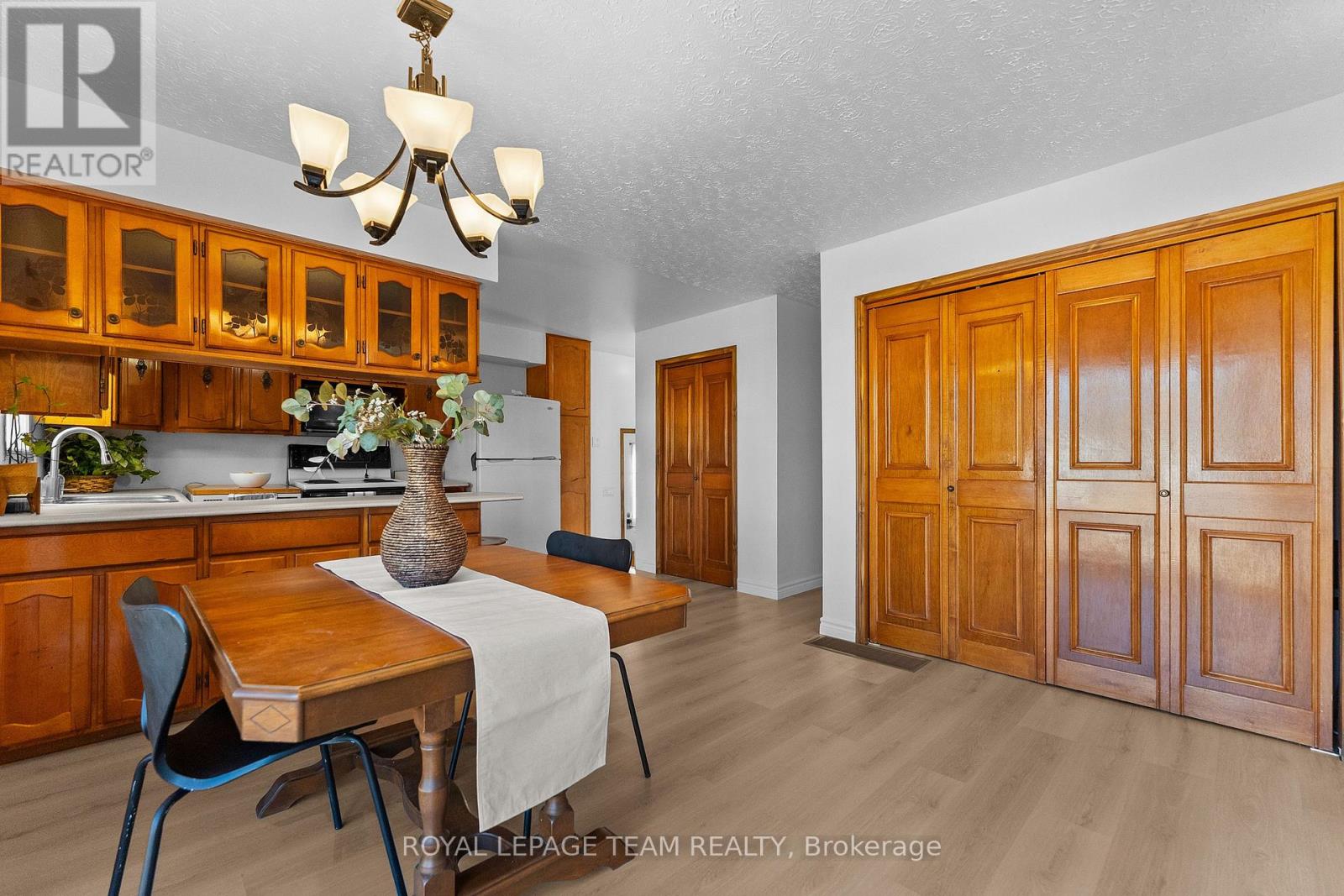 1126 Poirier Street, Pembroke, Ontario  K8A 6H6 - Photo 6 - X13876950