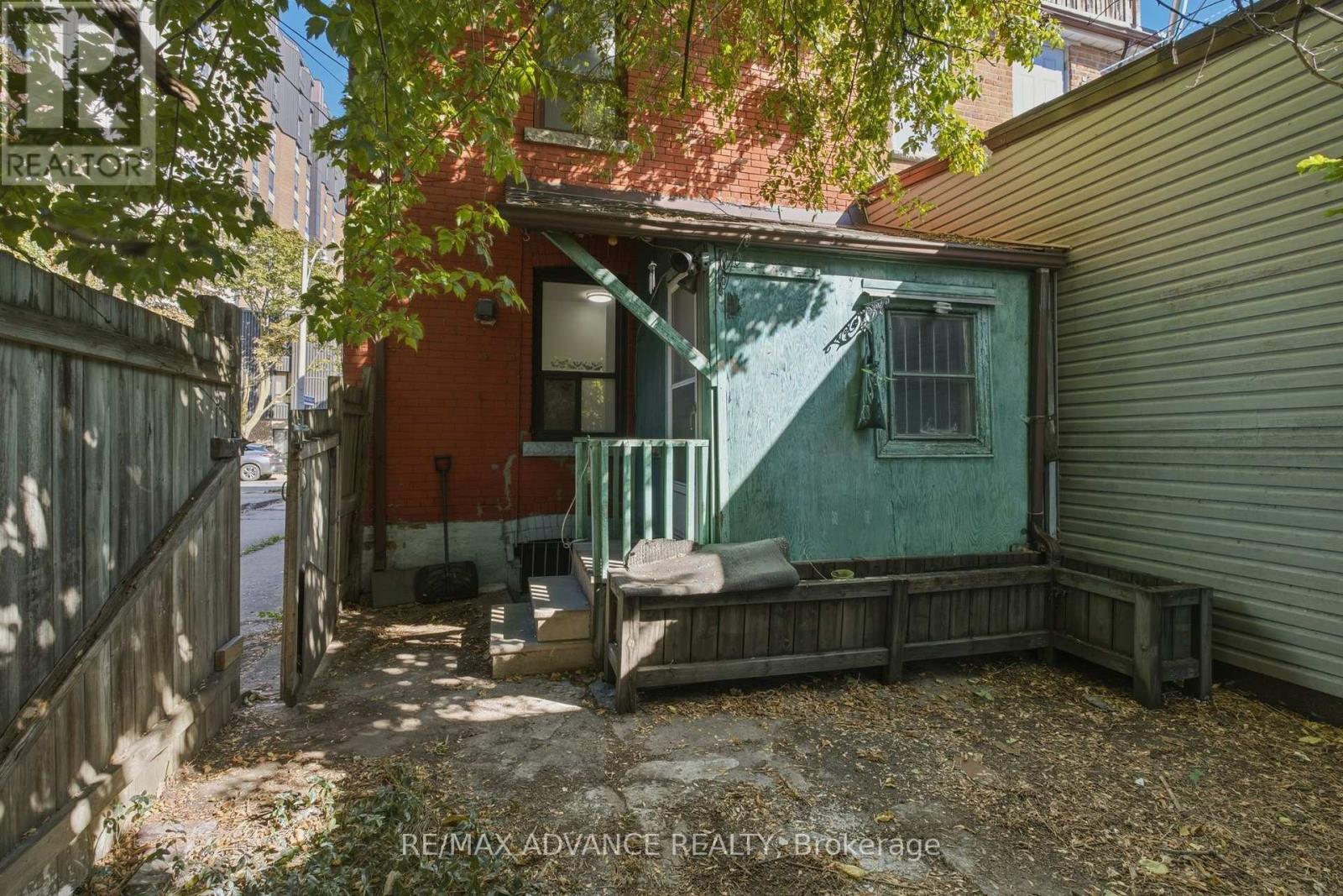 82a Augusta Avenue, Toronto, Ontario  M5T 2L1 - Photo 45 - C13877000