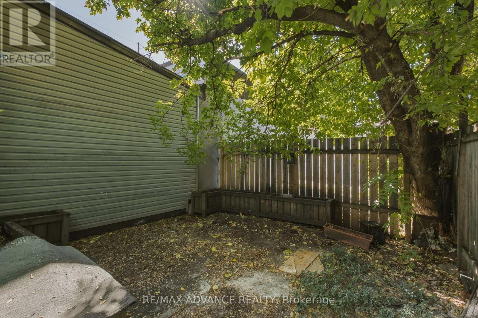 82a Augusta Avenue, Toronto, Ontario  M5T 2L1 - Photo 47 - C13877000