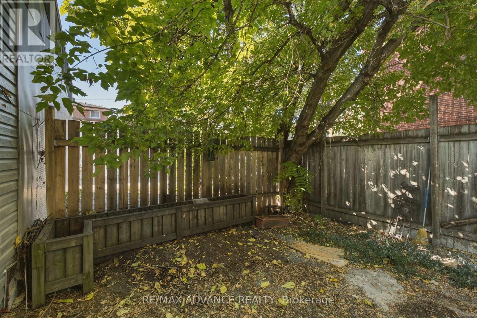 82a Augusta Avenue, Toronto, Ontario  M5T 2L1 - Photo 48 - C13877000