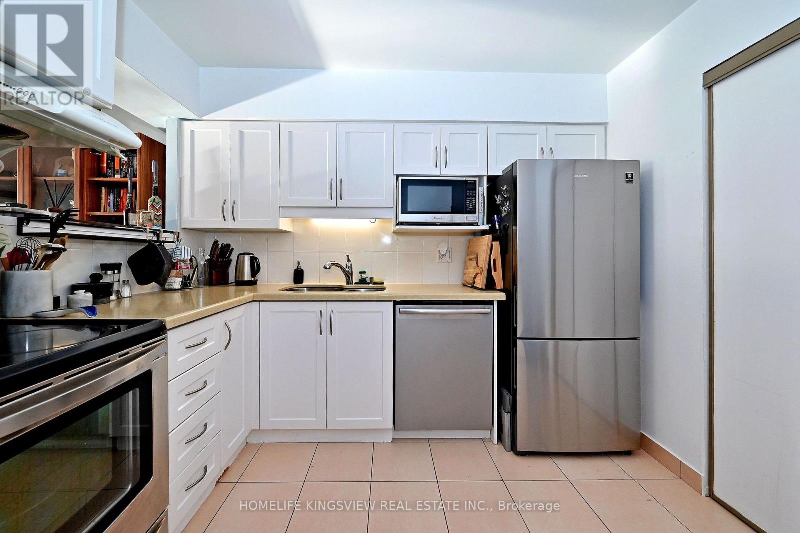 601 - 175 Bamburgh Circle, Toronto, Ontario  M2W 3X8 - Photo 16 - E13877098