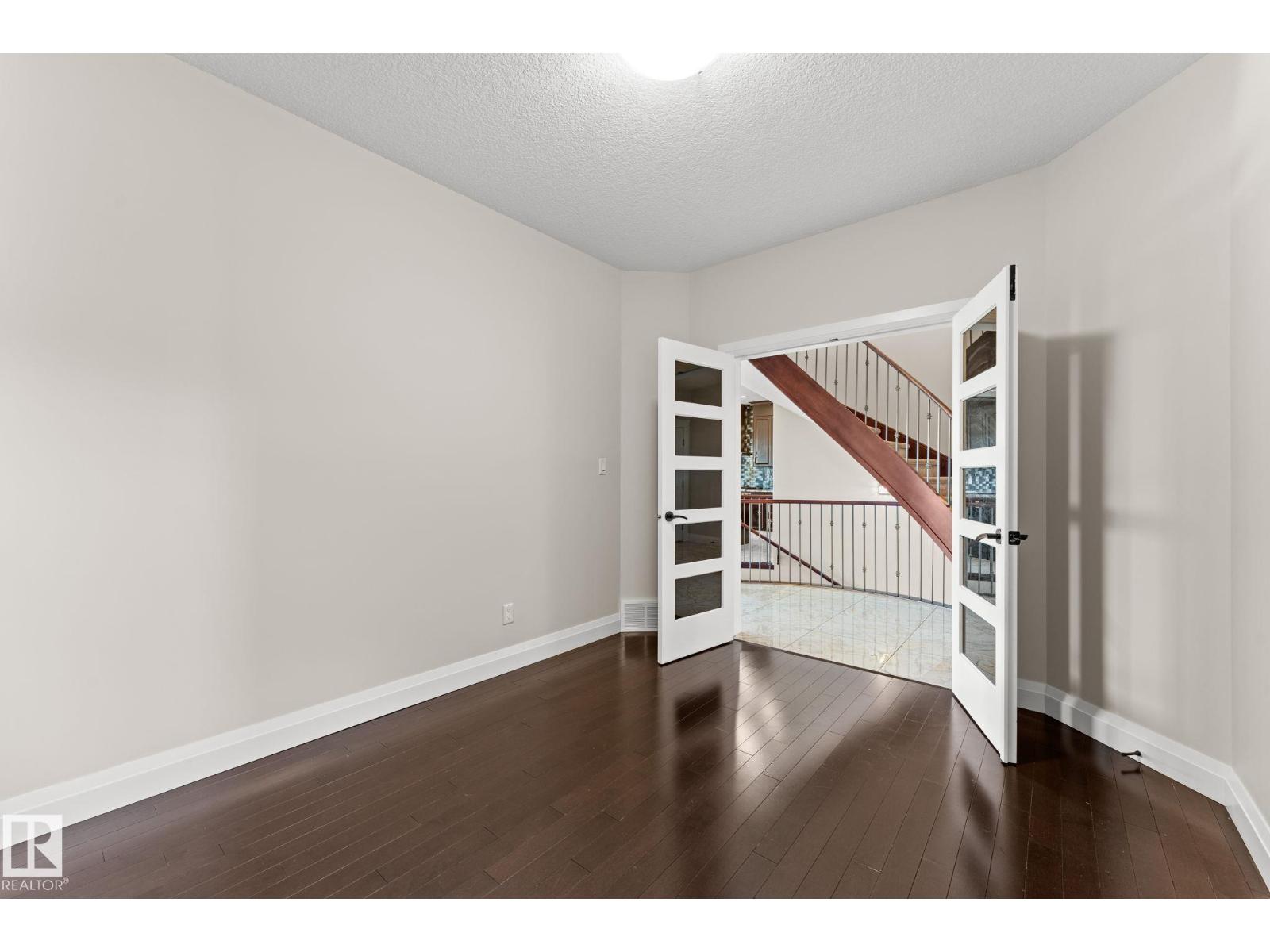 229 ALBANY DR NW