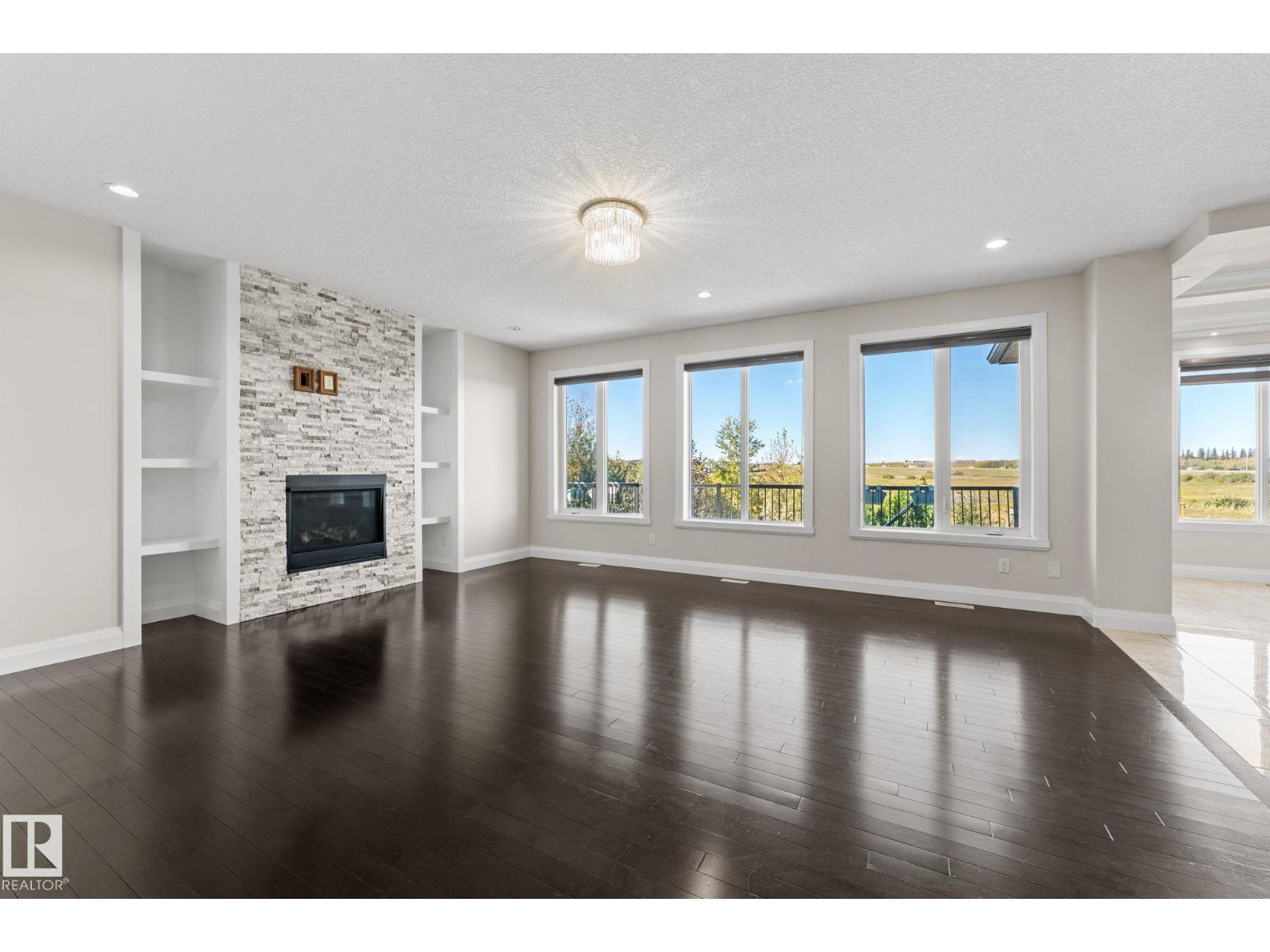 229 ALBANY DR NW