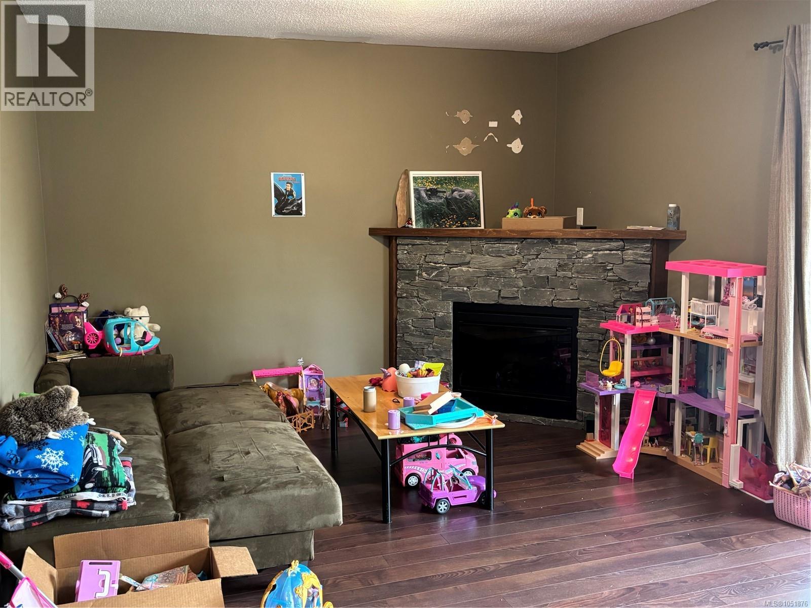 6063 Waldbank Rd