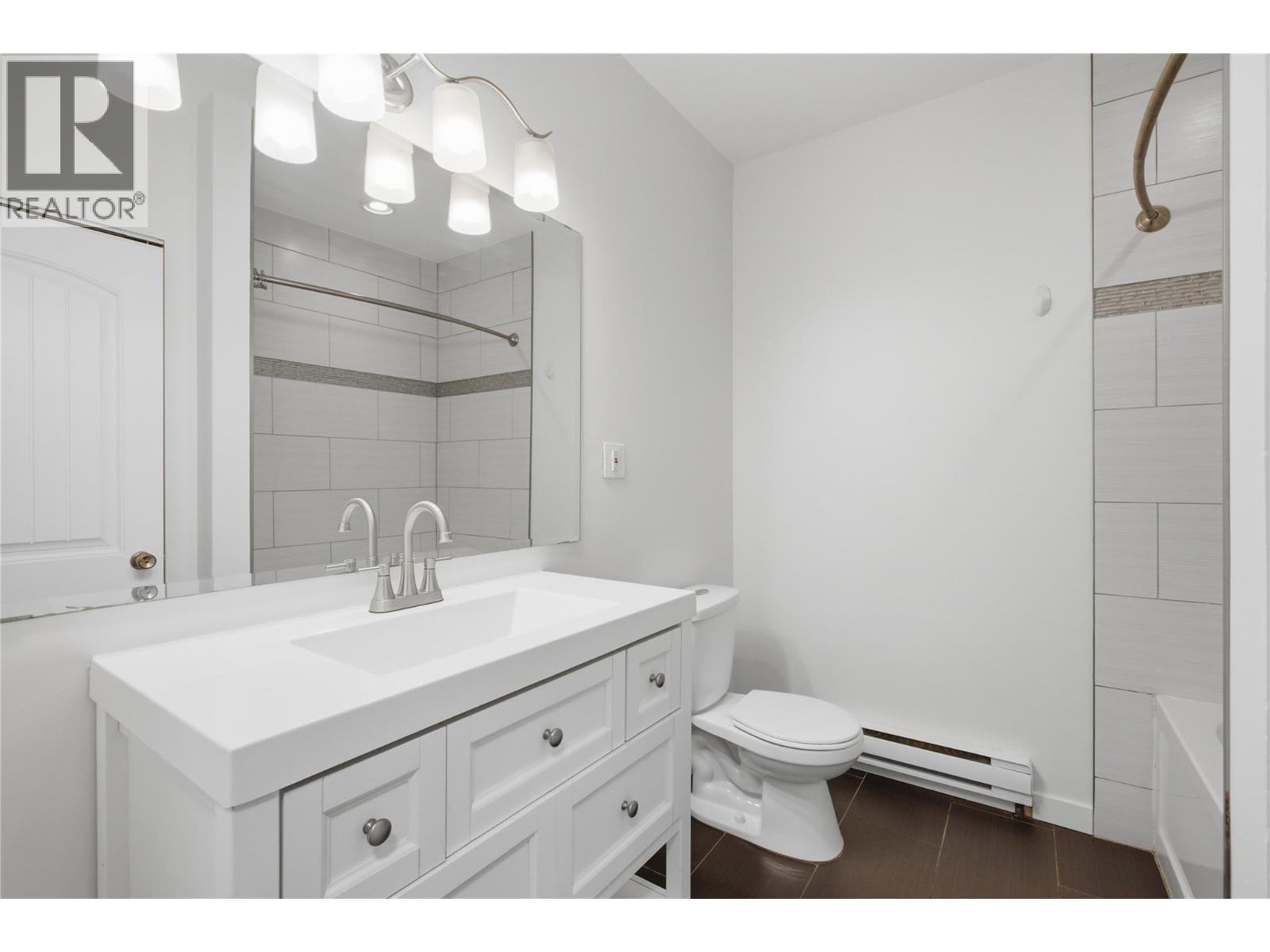 2231/2233 Valleyview Drive, Kamloops, British Columbia  V2C 4C8 - Photo 16 - 10402451