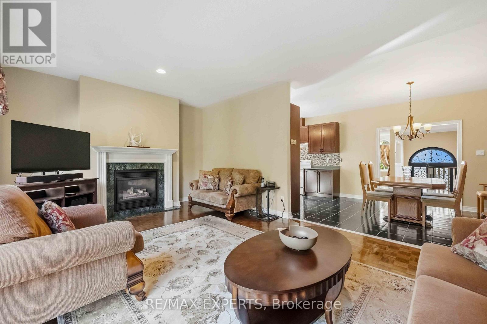 93 Velmar Drive, Vaughan, Ontario  L4L 8W4 - Photo 12 - N13877110