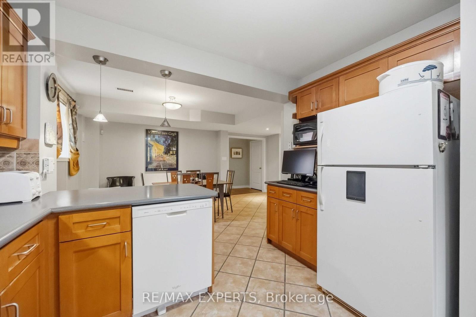 93 Velmar Drive, Vaughan, Ontario  L4L 8W4 - Photo 37 - N13877110