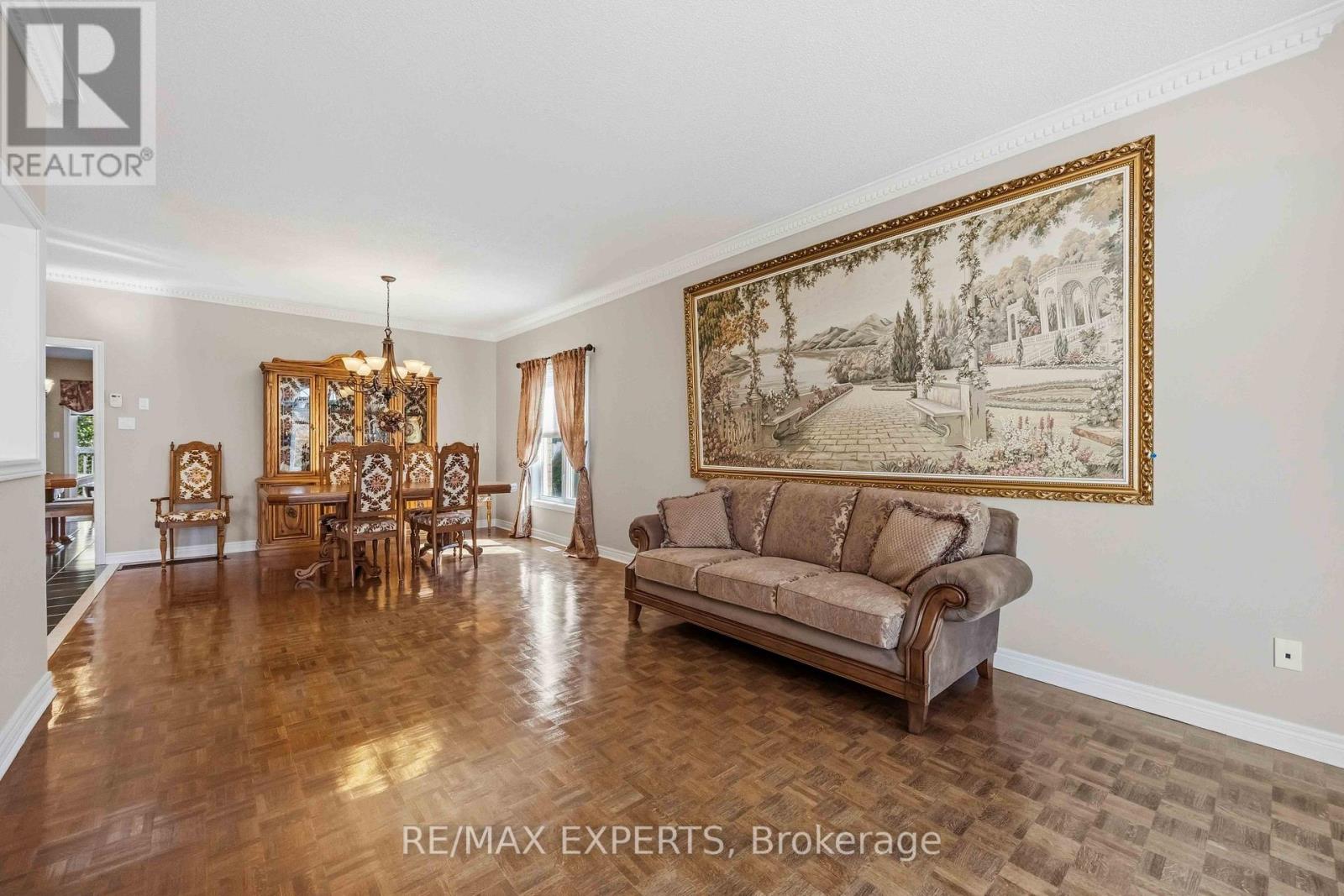 93 Velmar Drive, Vaughan, Ontario  L4L 8W4 - Photo 9 - N13877110