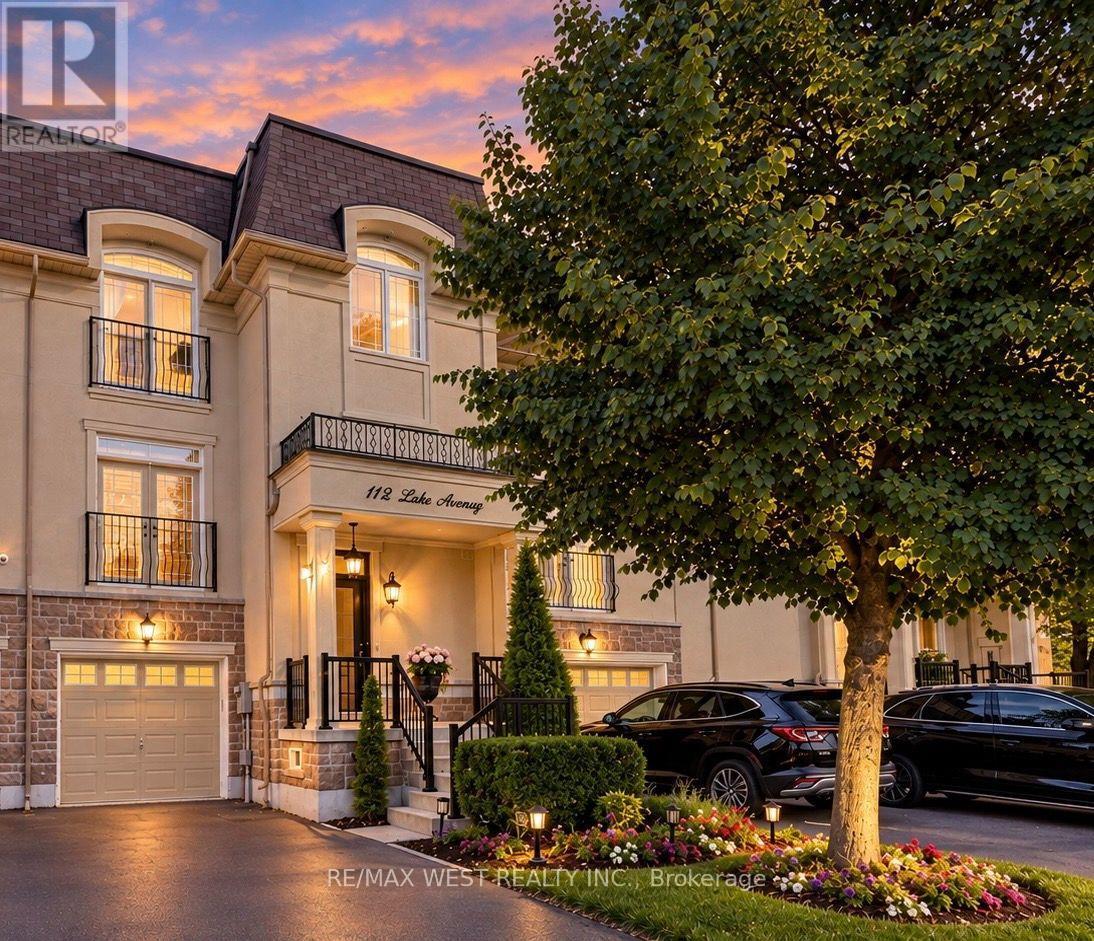 112 LAKE AVENUE, Richmond Hill, Ontario
