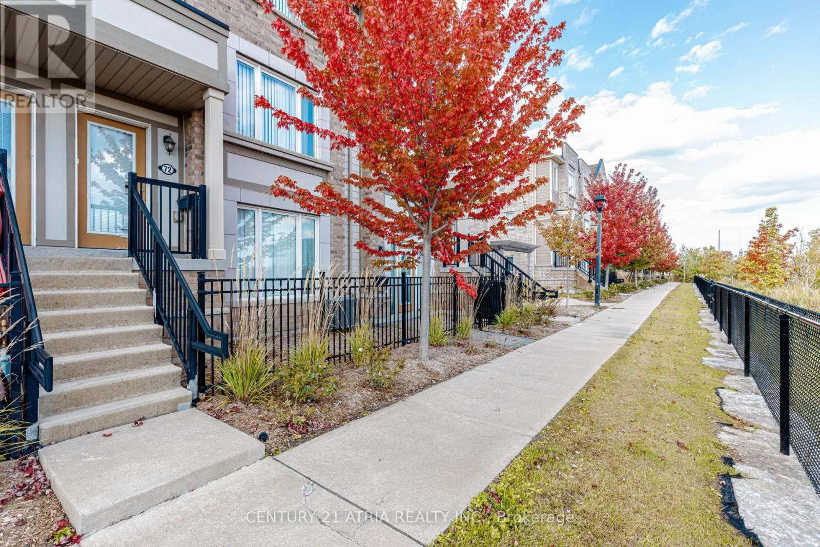 72 - 1 Beckenrose Court, Brampton, Ontario  L6Y 6G2 - Photo 2 - W13877014