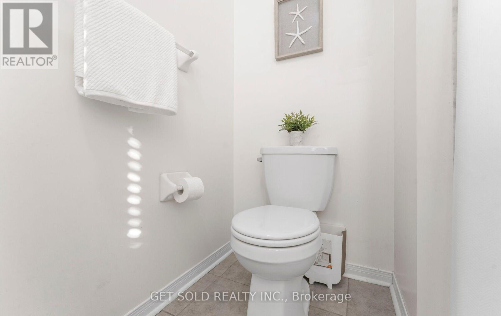 33 Sergio Marchi Street, Toronto, Ontario  M3L 0E5 - Photo 17 - W13877130