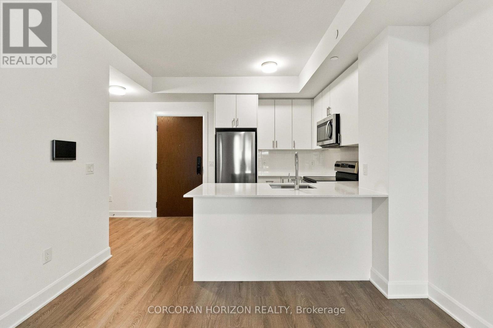 312 - 3240 William Coltson Avenue, Oakville, Ontario  L6H 8C8 - Photo 2 - W13877134