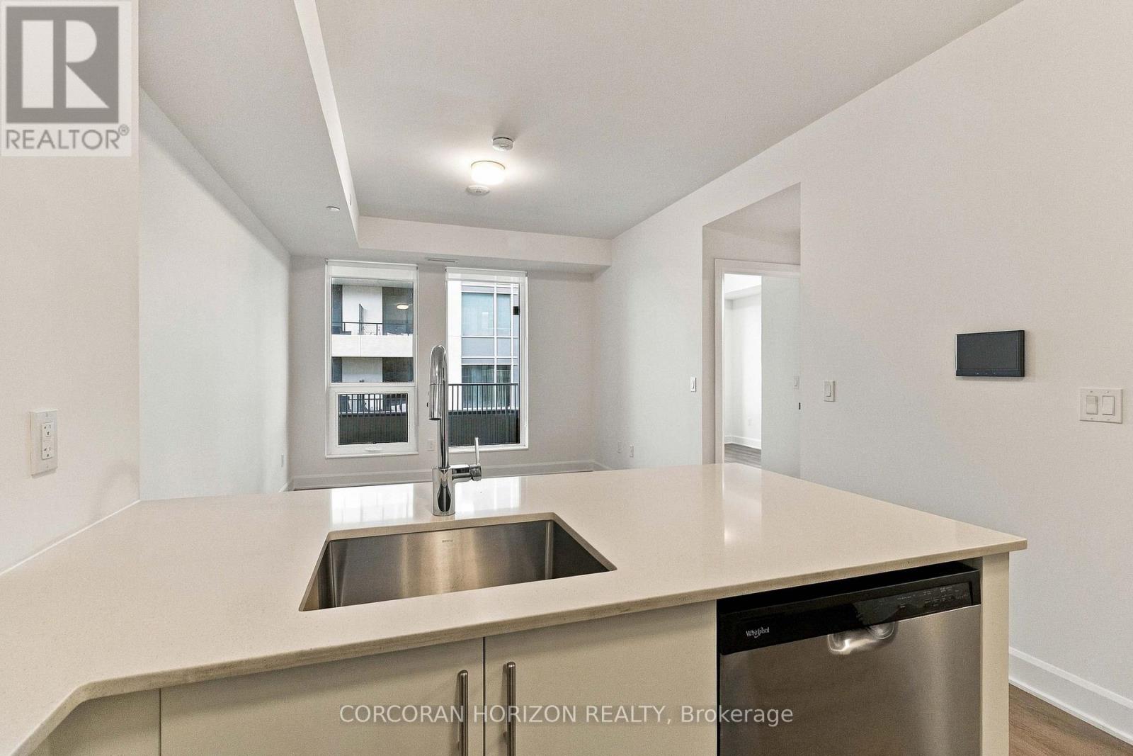 312 - 3240 William Coltson Avenue, Oakville, Ontario  L6H 8C8 - Photo 3 - W13877134