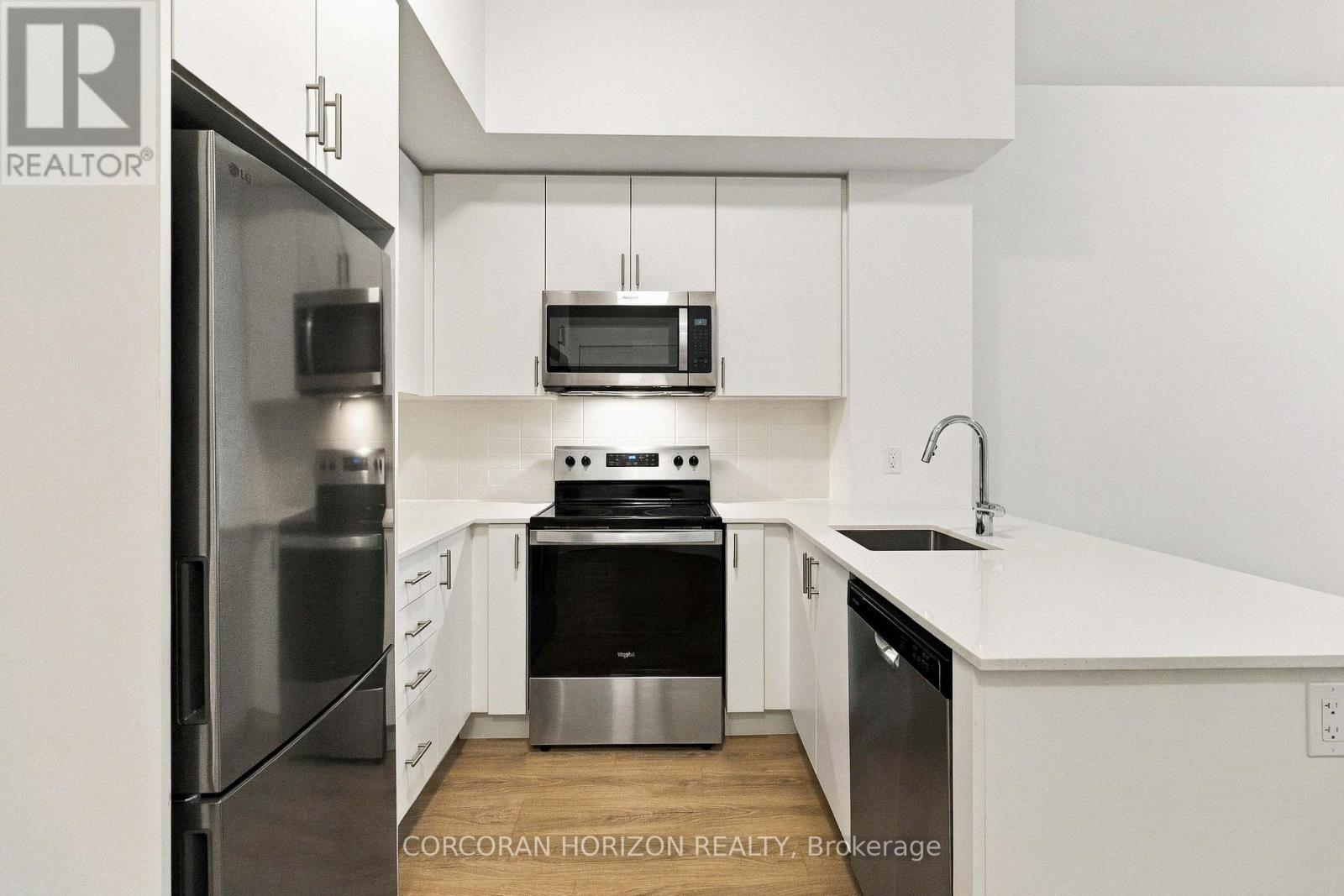 110 - 3240 William Coltson Avenue, Oakville, Ontario  L6H 8C8 - Photo 5 - W13877140