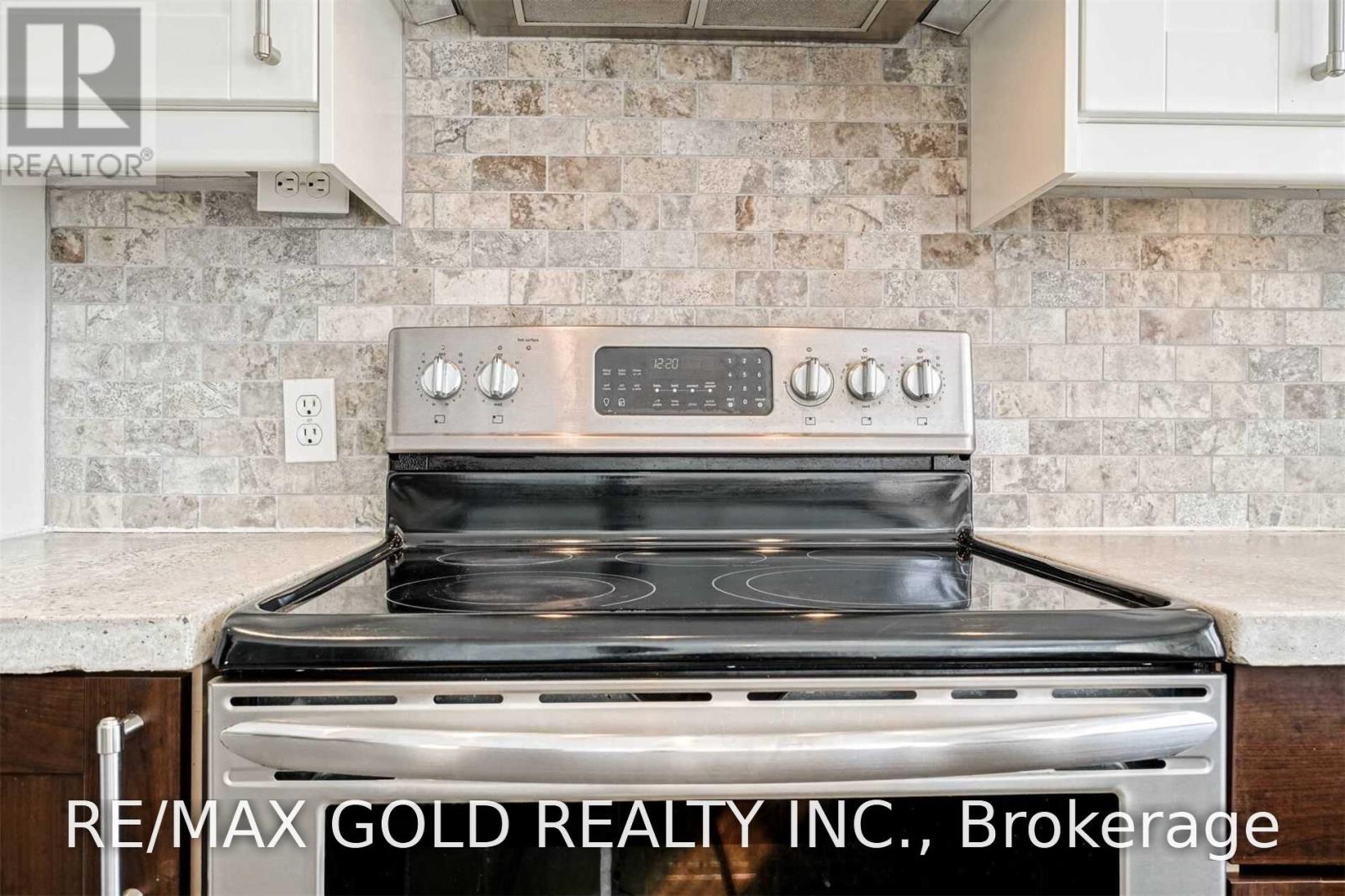 9 Blue Lake Avenue, Brampton, Ontario  L6X 4W1 - Photo 15 - W13877176