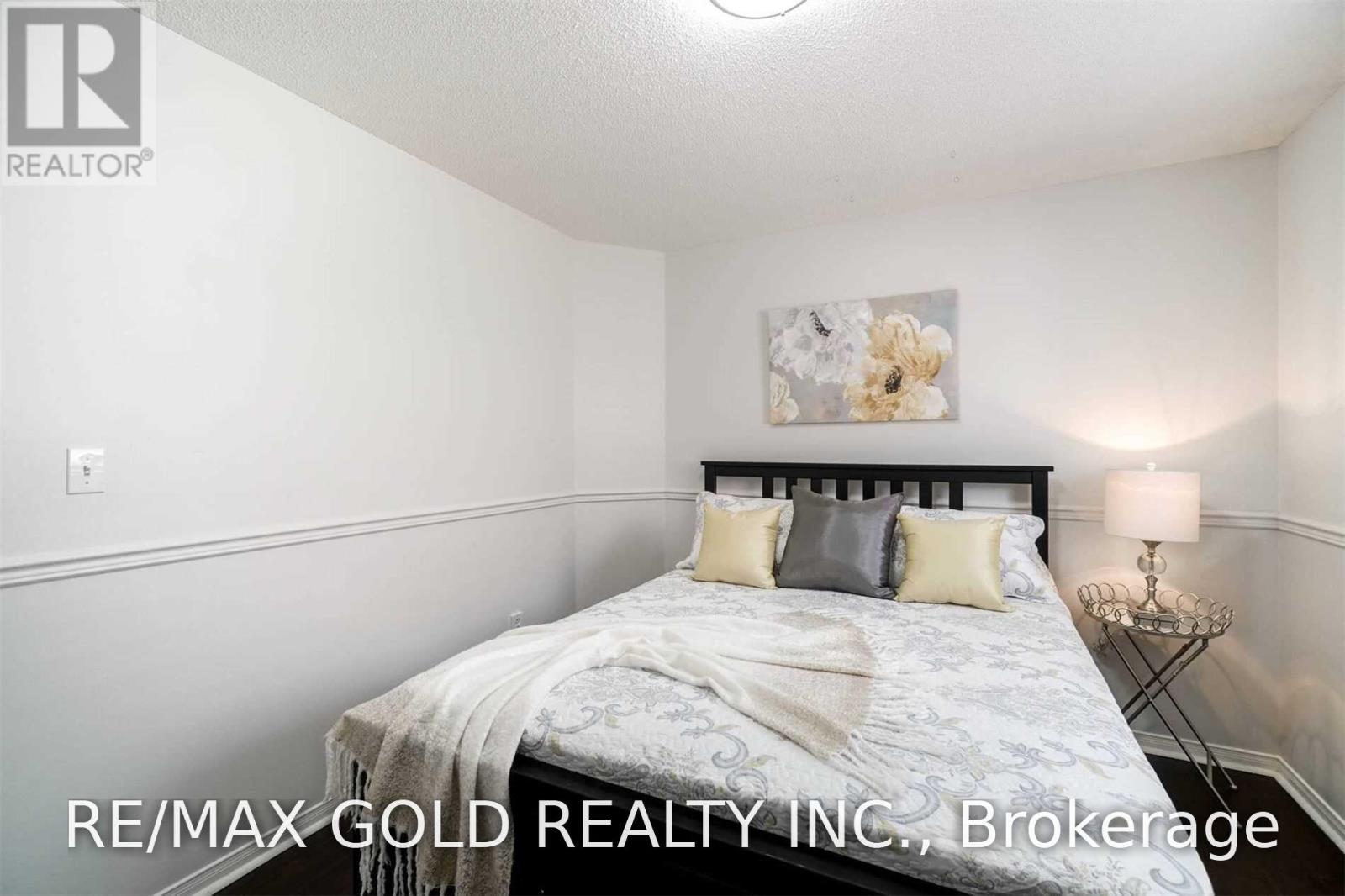 9 Blue Lake Avenue, Brampton, Ontario  L6X 4W1 - Photo 27 - W13877176