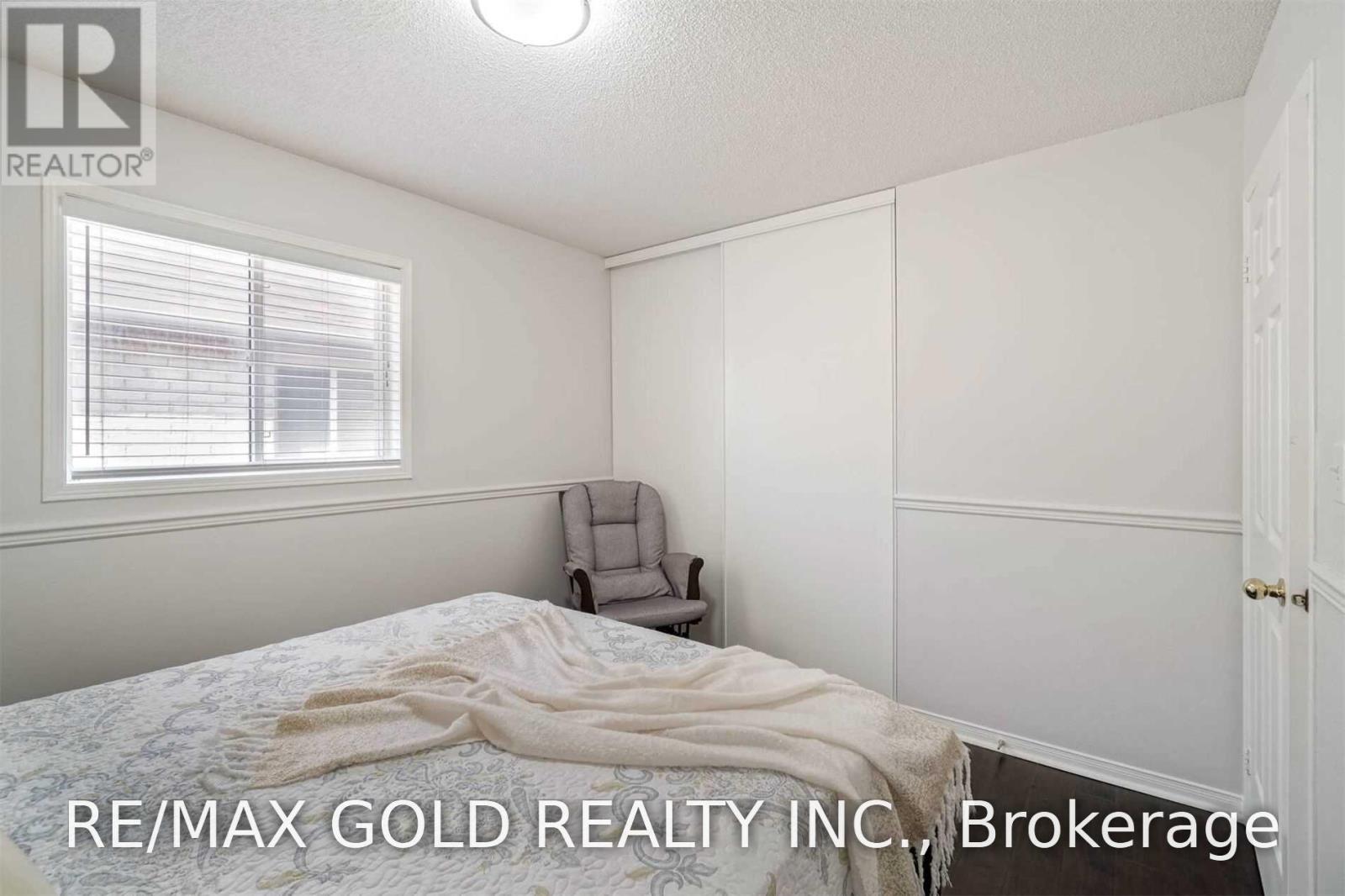 9 Blue Lake Avenue, Brampton, Ontario  L6X 4W1 - Photo 28 - W13877176
