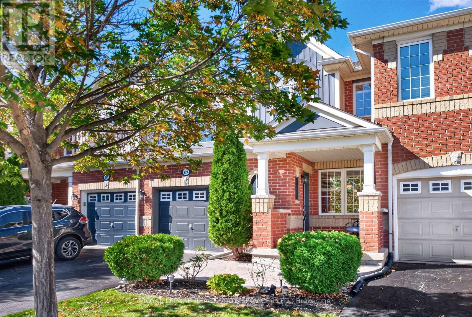 227 Prosser Circle, Milton, Ontario  L9T 0P8 - Photo 1 - W13877192