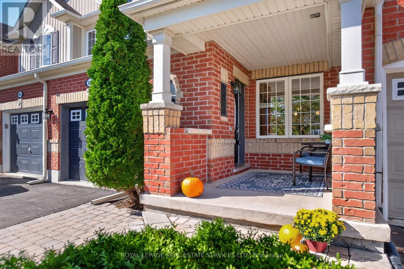227 Prosser Circle, Milton, Ontario  L9T 0P8 - Photo 3 - W13877192