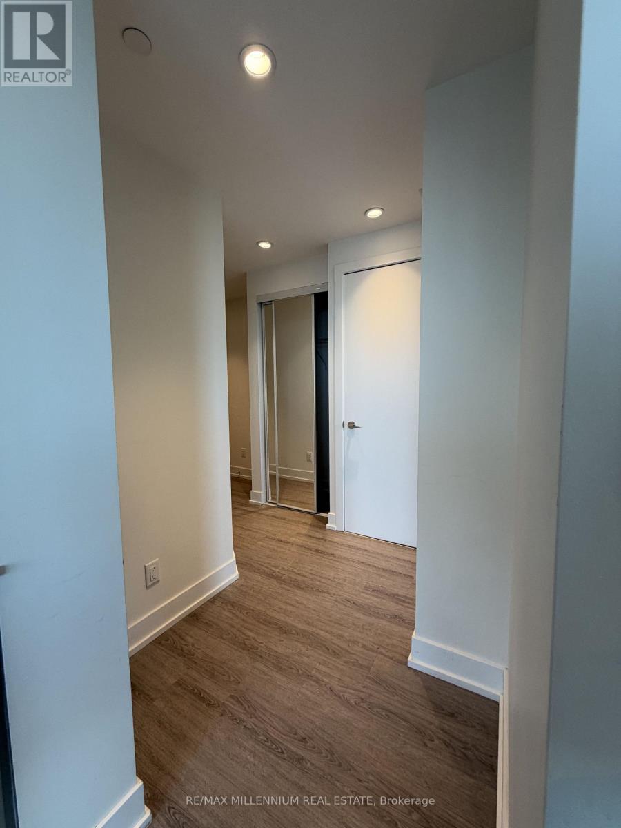 5710 - 7 Grenville Street, Toronto, Ontario  M4Y 0E9 - Photo 11 - C13873528