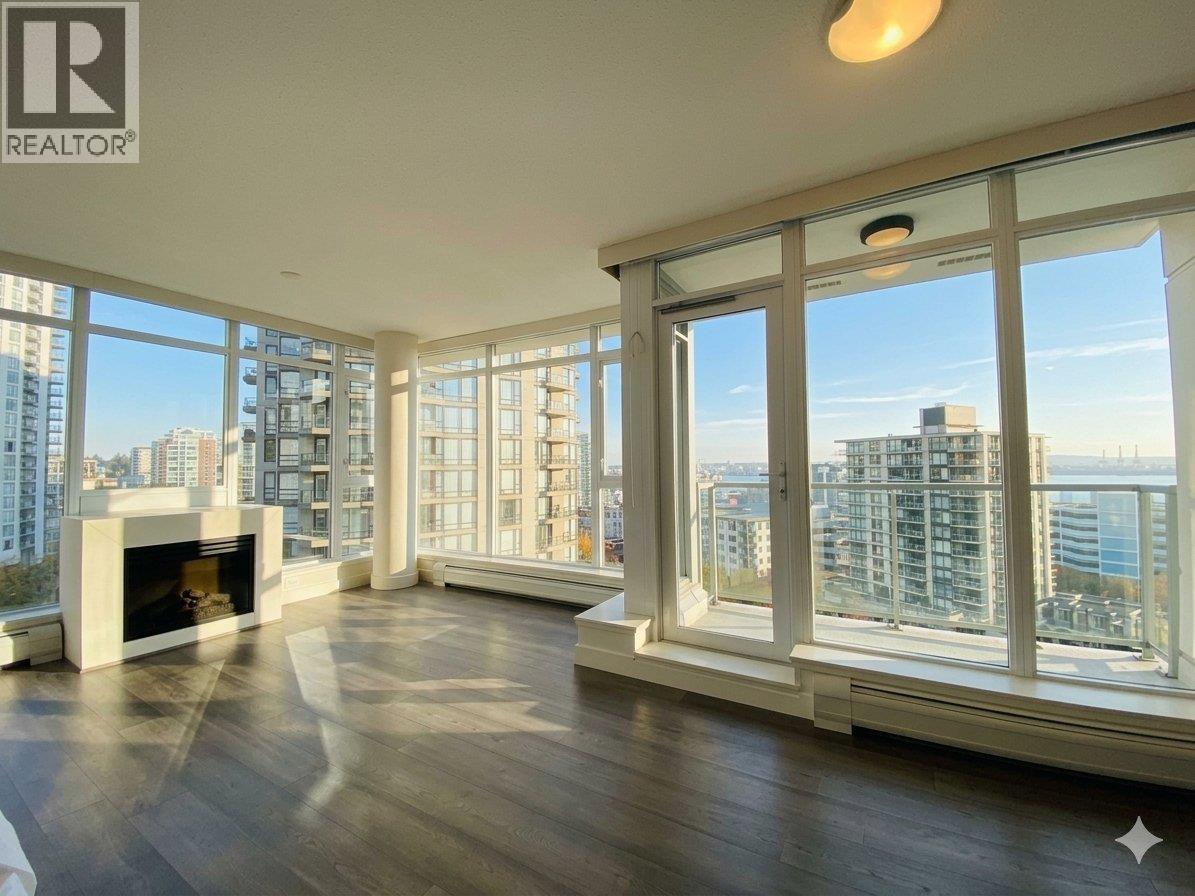 1006 175 2nd Street, North Vancouver, British Columbia  V7M 0A5 - Photo 2 - R3172076
