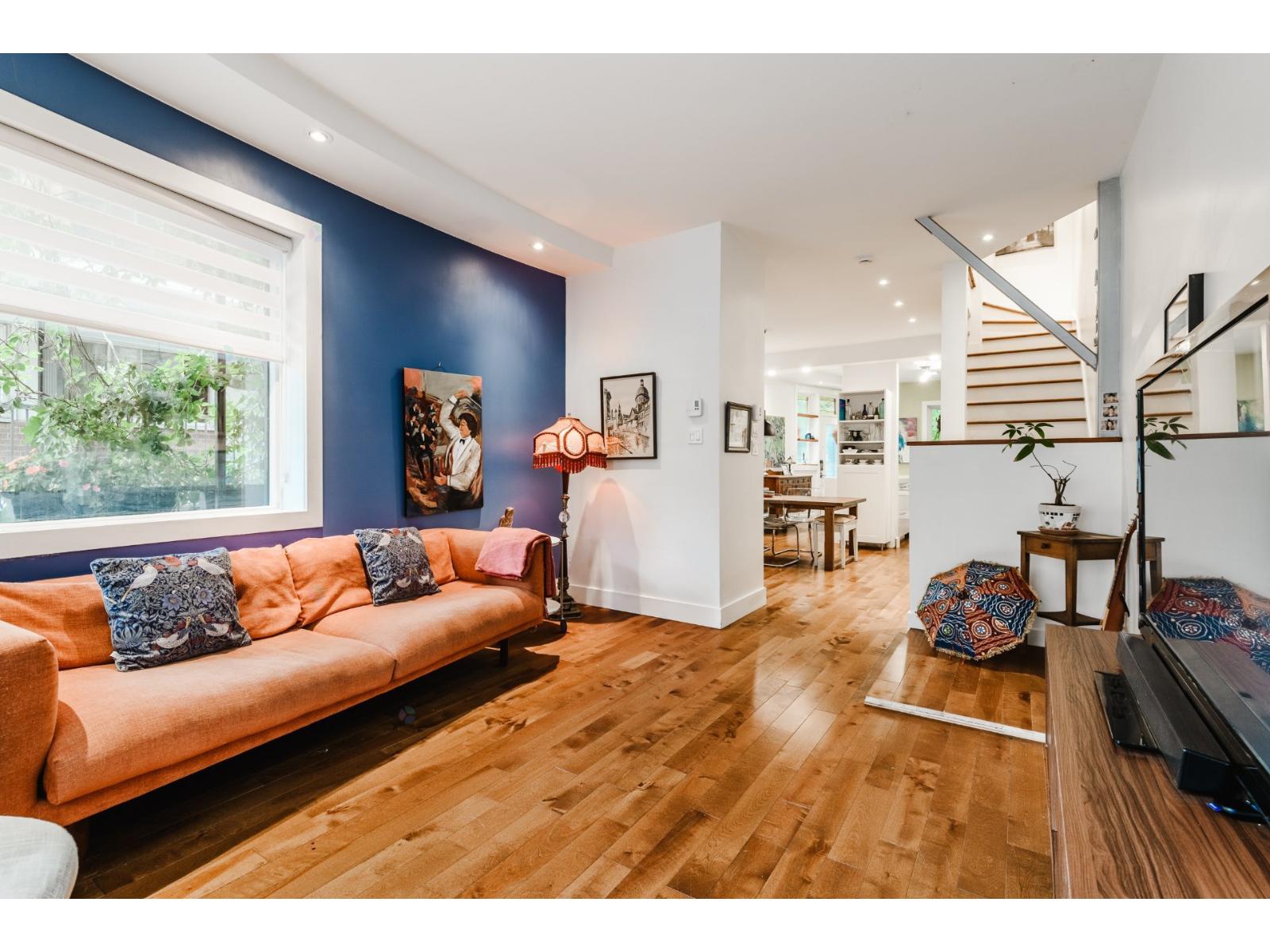 77 Rue Prince-Arthur O. Montréal (Le Plateau-Mont-Royal) Quebec Canada H2X1S5 5