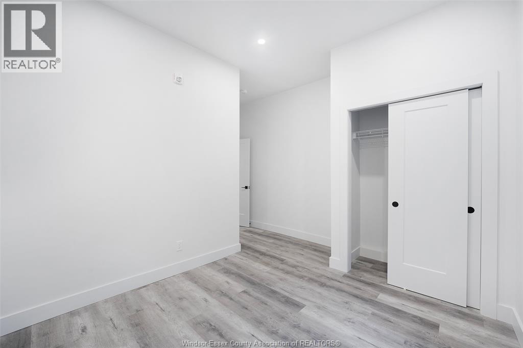930 Marion, Windsor, Ontario  N9A 2J2 - Photo 4 - 26024871