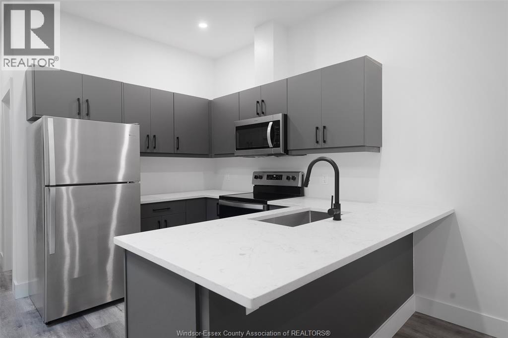 930 Marion, Windsor, Ontario  N9A 2J2 - Photo 6 - 26024871