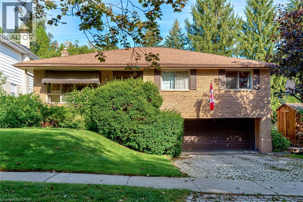 8 BONNYLYN Drive, Kitchener, Ontario