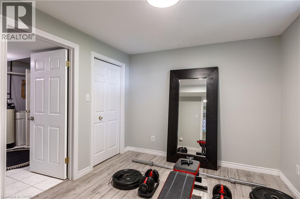 907 Doon Village Road, Kitchener, Ontario  N2P 1A1 - Photo 33 - 40863851
