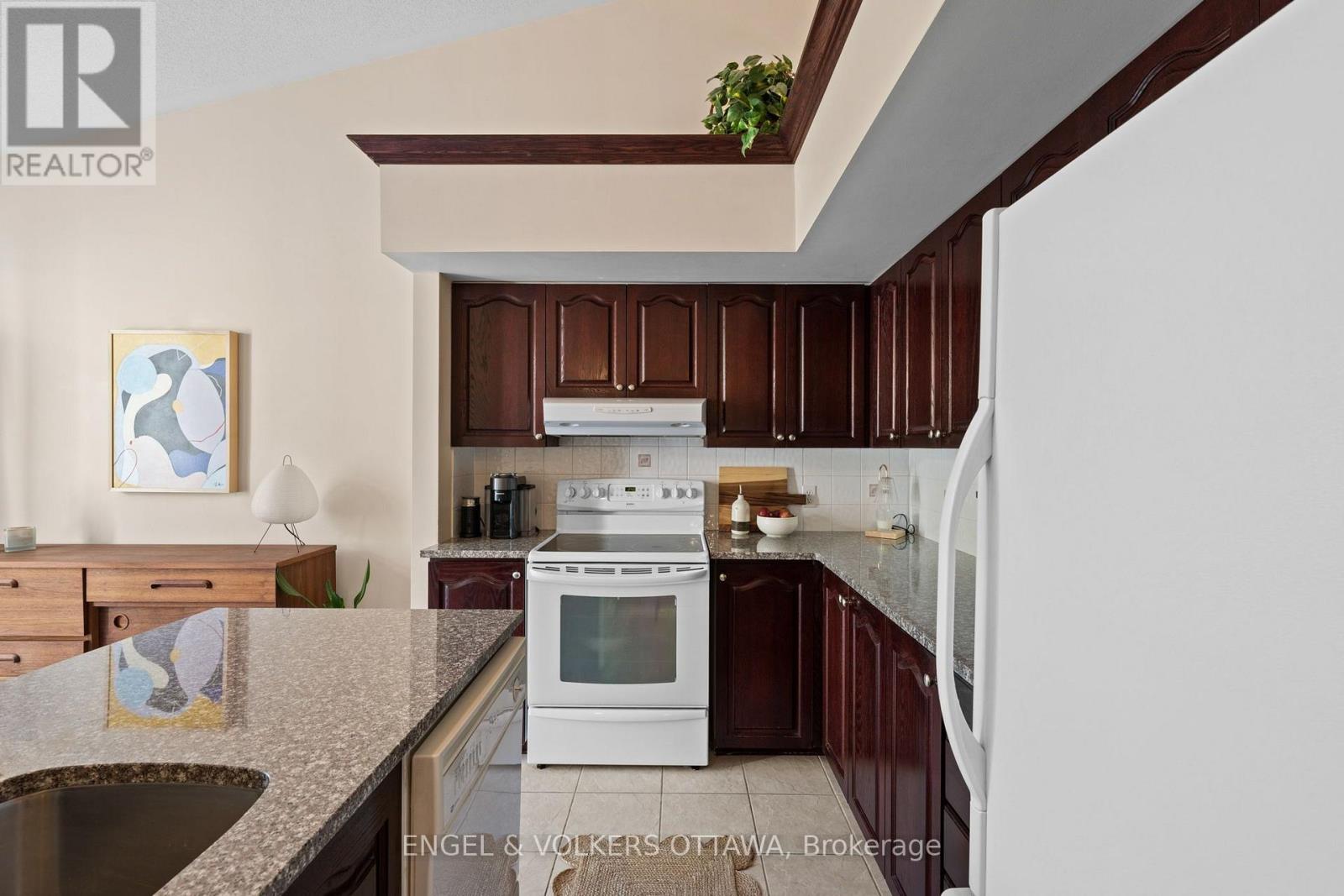 4 Burnstead Crescent, Ottawa, Ontario  K2M 2T4 - Photo 14 - X13877338