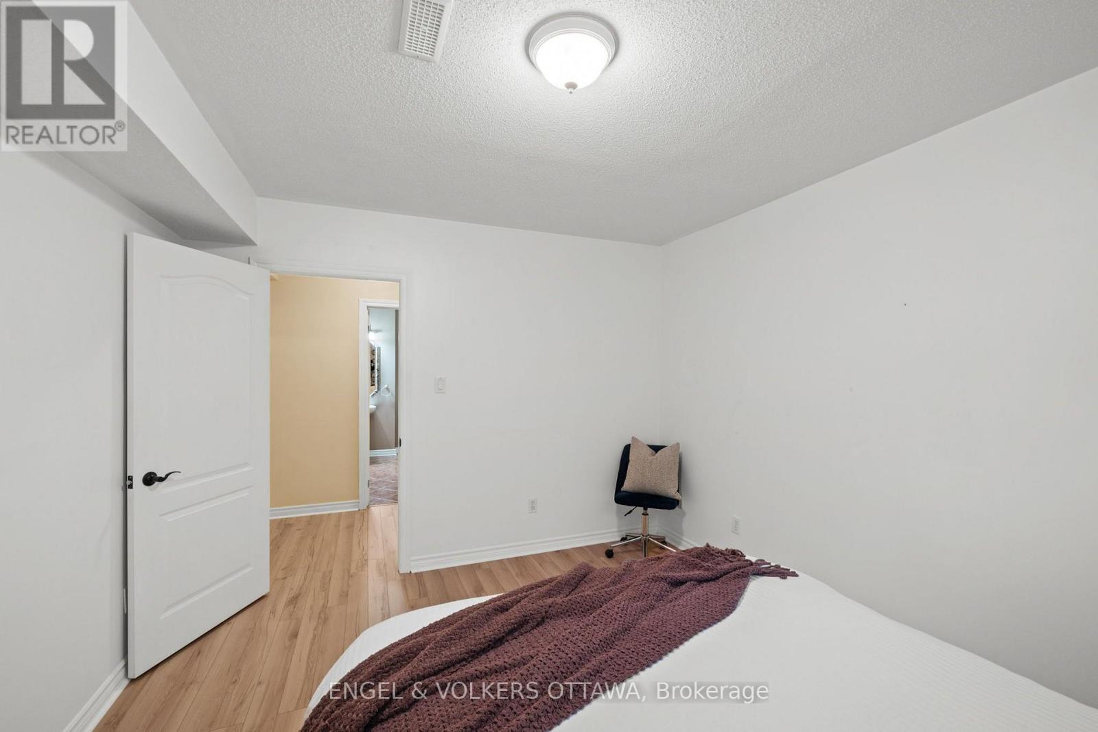4 Burnstead Crescent, Ottawa, Ontario  K2M 2T4 - Photo 31 - X13877338
