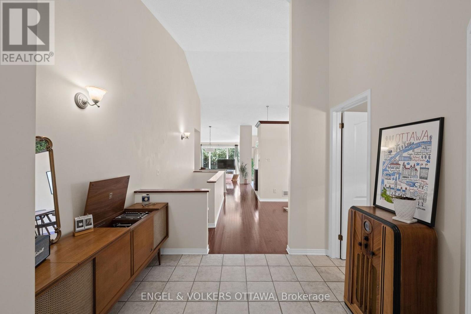 4 Burnstead Crescent, Ottawa, Ontario  K2M 2T4 - Photo 5 - X13877338