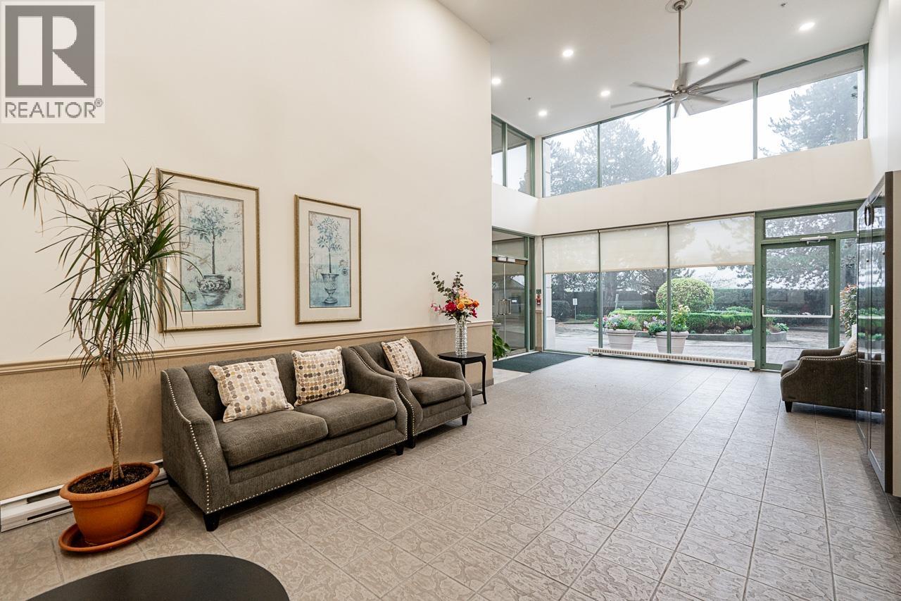 203 6622 SOUTHOAKS CRESCENT