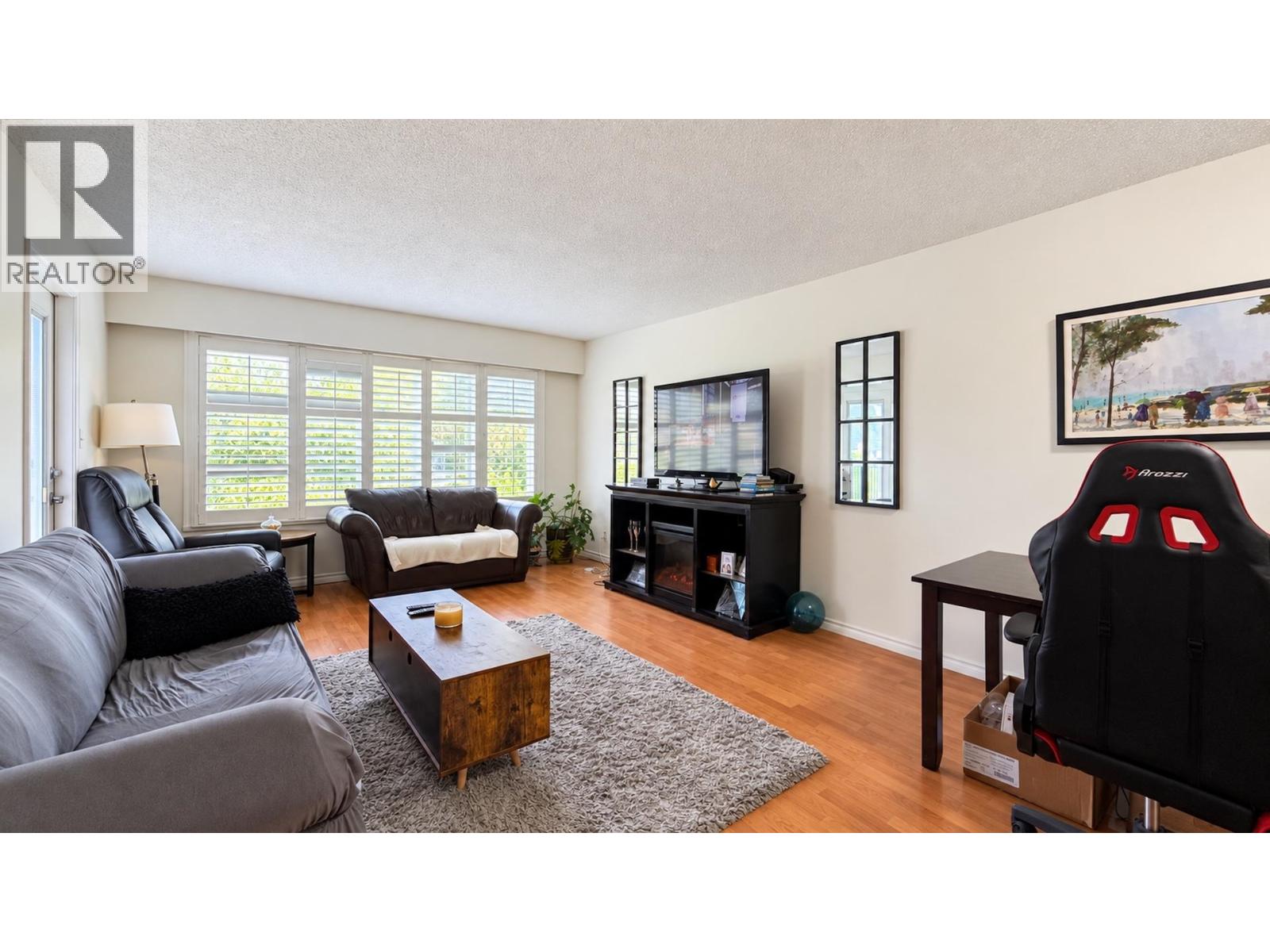 5734 49b Avenue, Delta, British Columbia  V4K 1Z6 - Photo 3 - R3173731