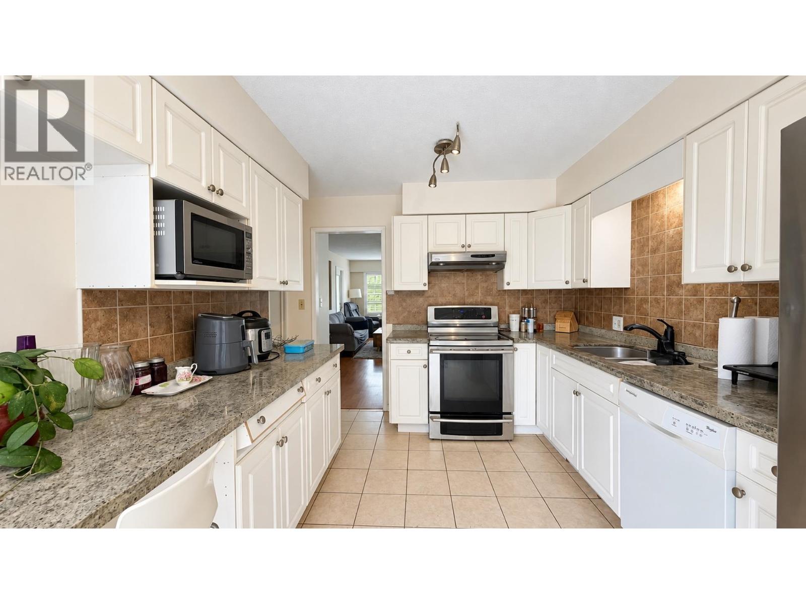 5734 49b Avenue, Delta, British Columbia  V4K 1Z6 - Photo 5 - R3173731