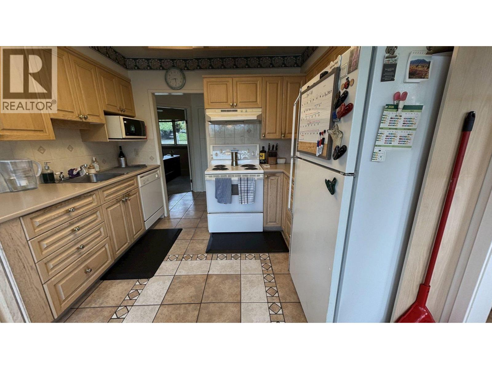 4258 Irmin Street, Burnaby, British Columbia  V5J 1X5 - Photo 7 - R3173751