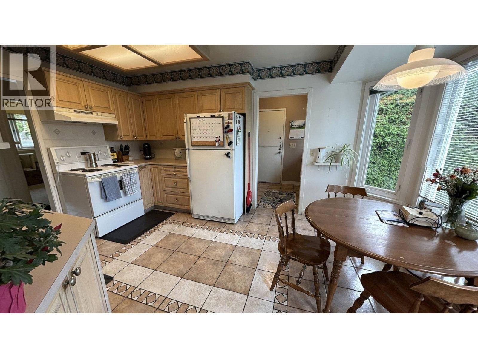 4258 Irmin Street, Burnaby, British Columbia  V5J 1X5 - Photo 8 - R3173751