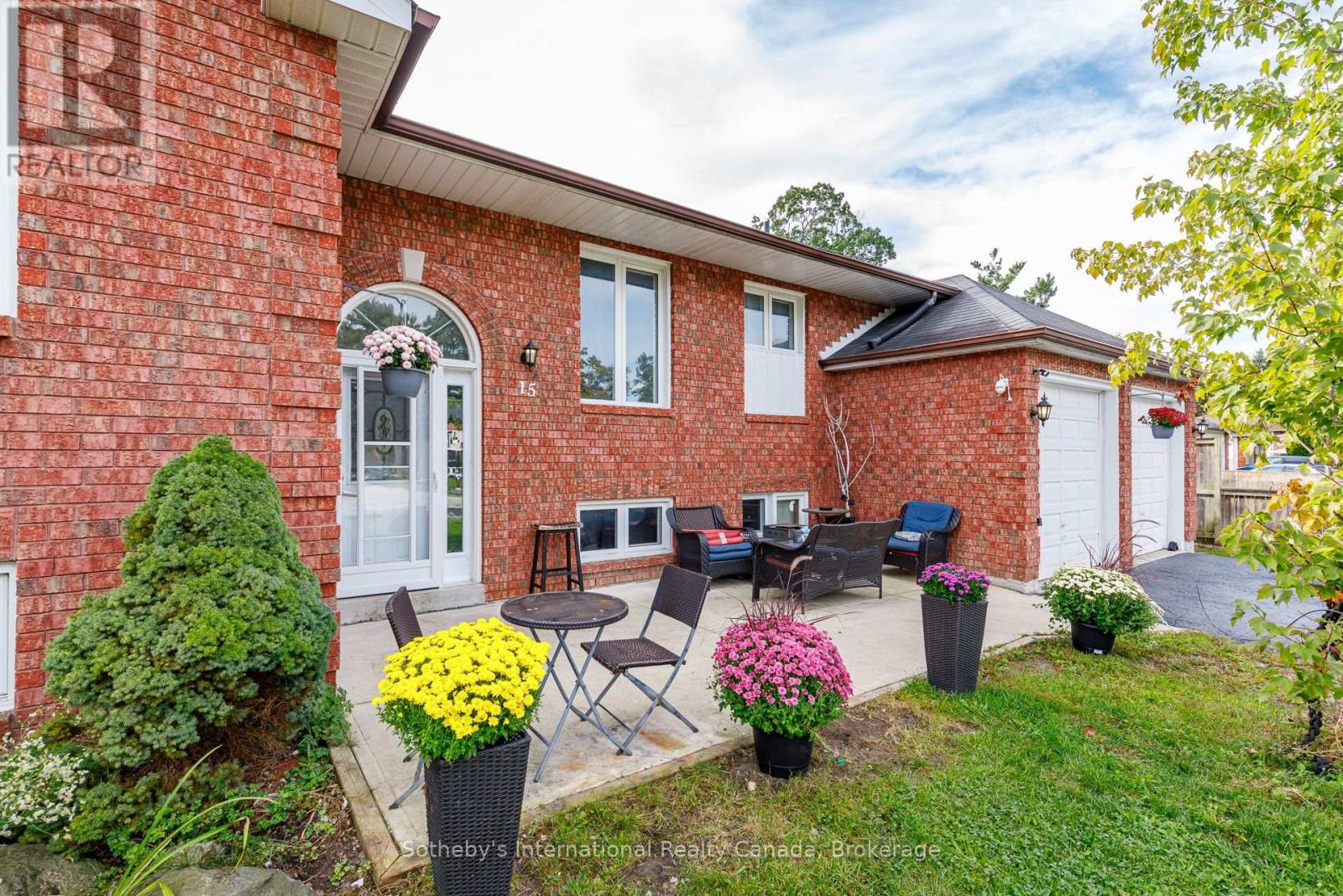 15 Port Royal Trail, Wasaga Beach, Ontario L9Z 1H7 - Photo 3 - S13877344