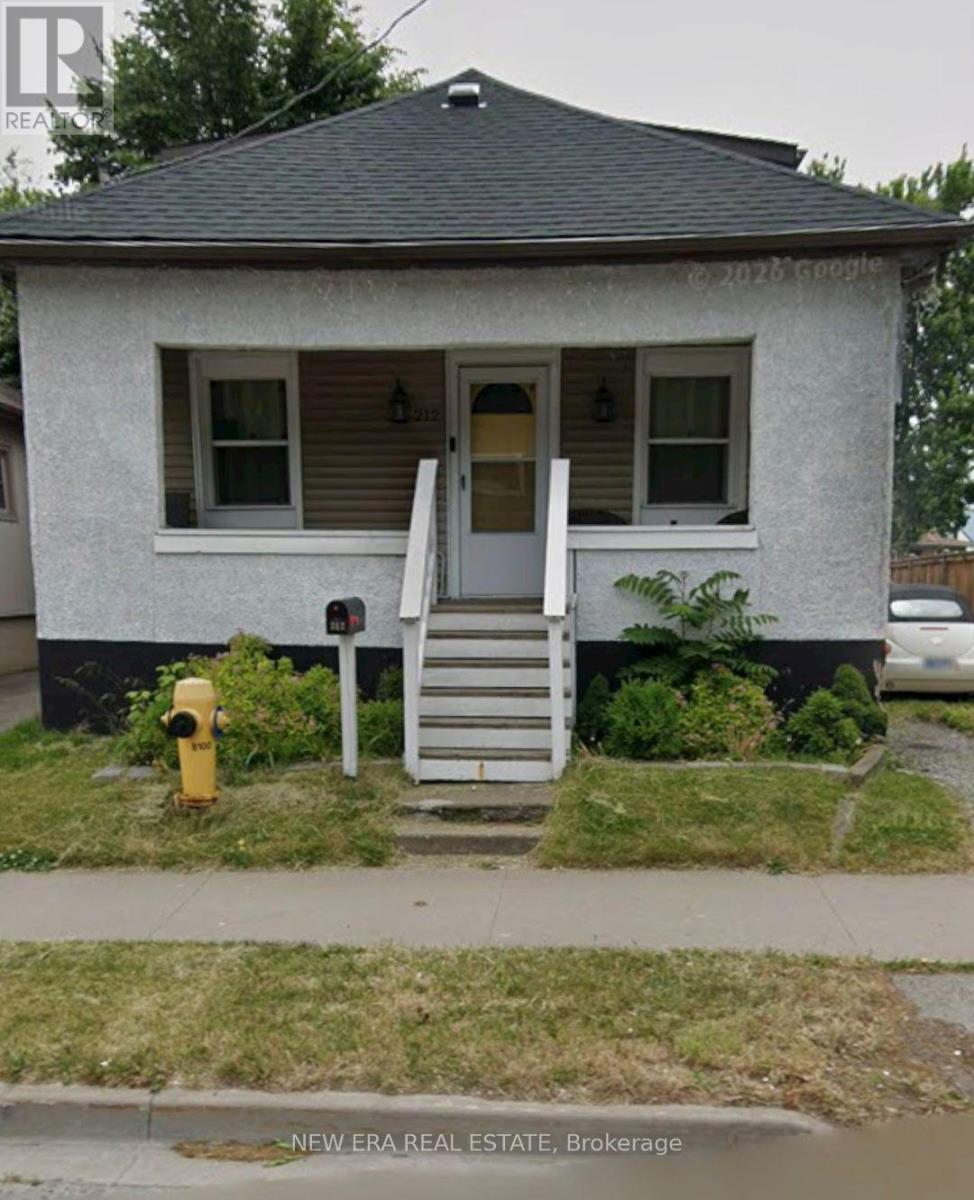212 NIAGARA STREET, St. Catharines, Ontario