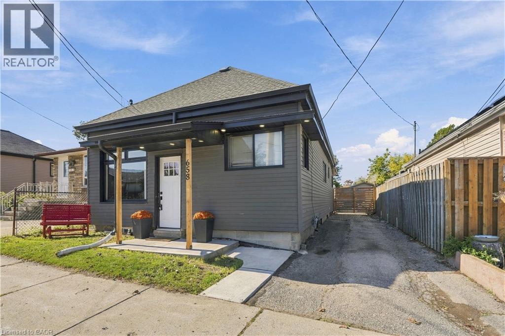 658 Upper Wellington Street, Hamilton, Ontario  L9A 3R1 - Photo 2 - 40869047
