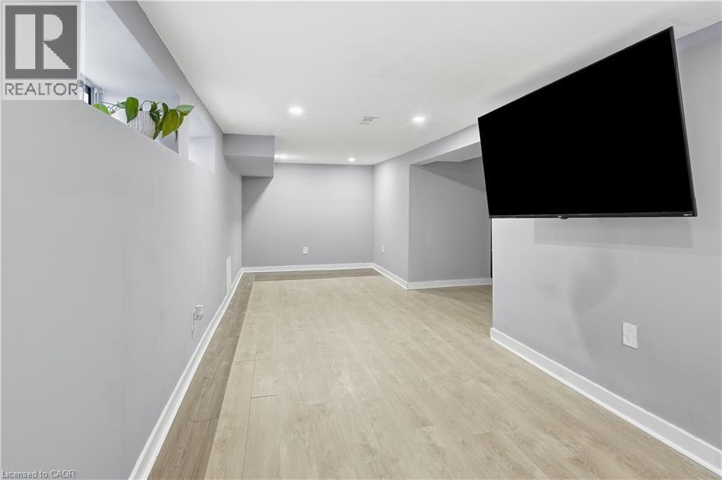 658 Upper Wellington Street, Hamilton, Ontario  L9A 3R1 - Photo 32 - 40869047