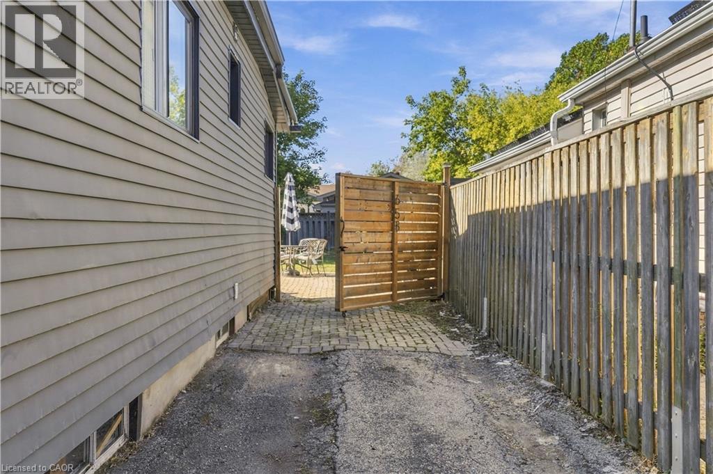 658 Upper Wellington Street, Hamilton, Ontario  L9A 3R1 - Photo 7 - 40869047