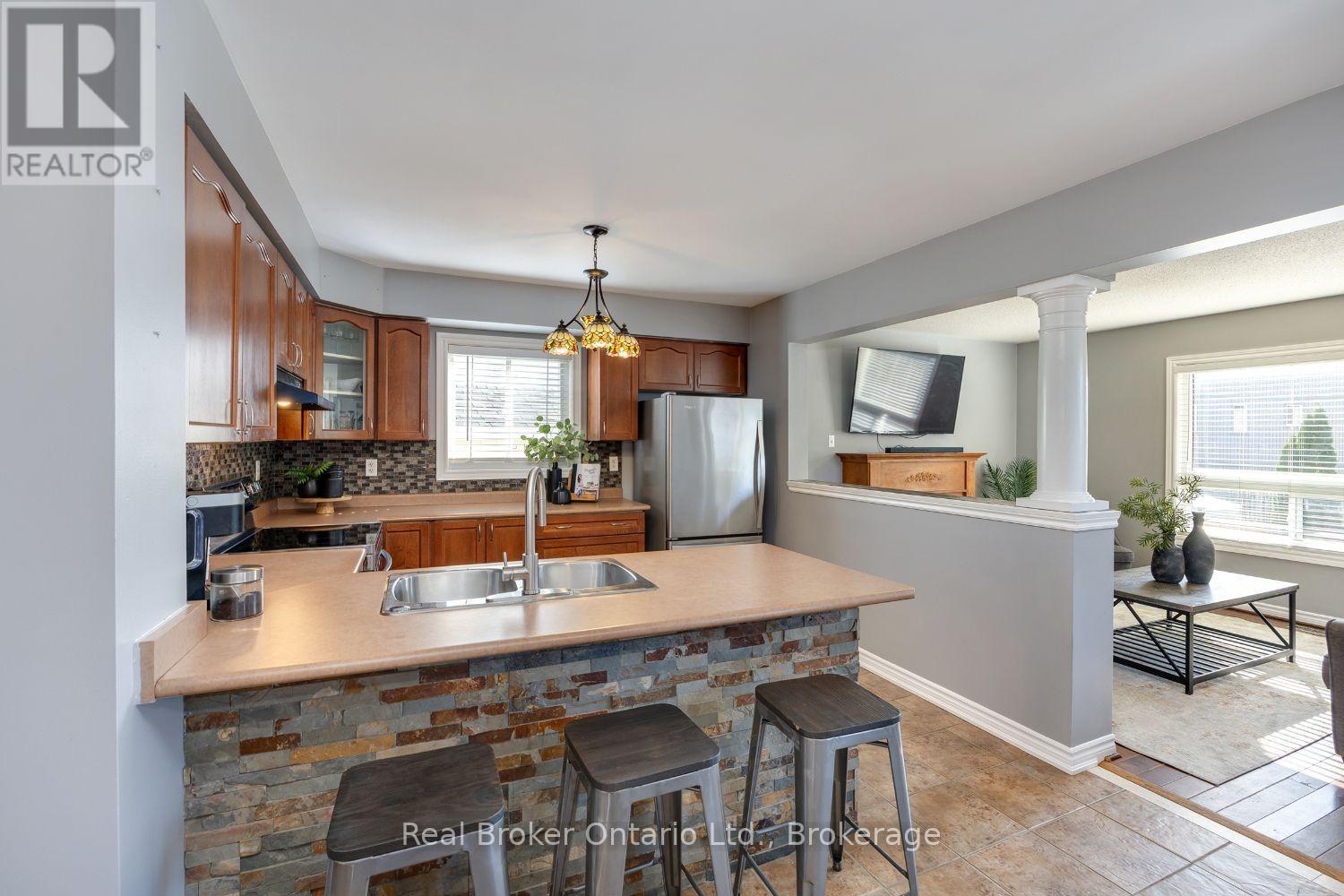 119 Allworth Crescent, Clarington, Ontario  L1C 0B3 - Photo 9 - E13877284