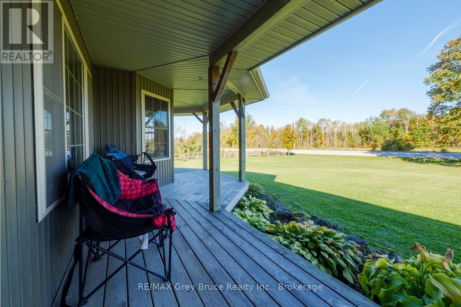 402622 Grey 17 Road, Georgian Bluffs, Ontario N0H 2T0 - Photo 8 - X13877324