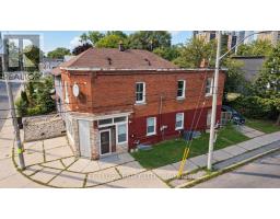 1 - 131 CHISHOLM AVENUE, Toronto, Ontario