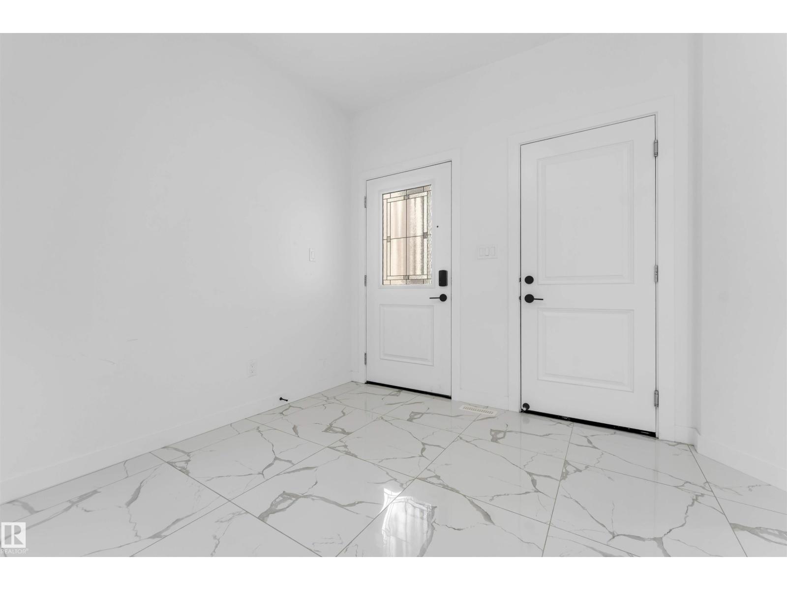 1428 11 AV NW